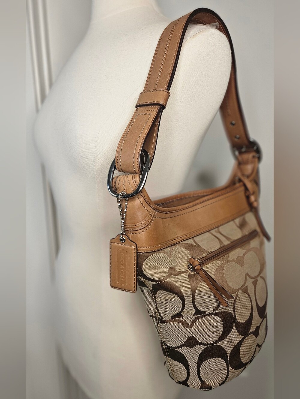 Authentic Y2K Coach Bleecker Signature Bucket / Duffle Shoulder Bag – F13358